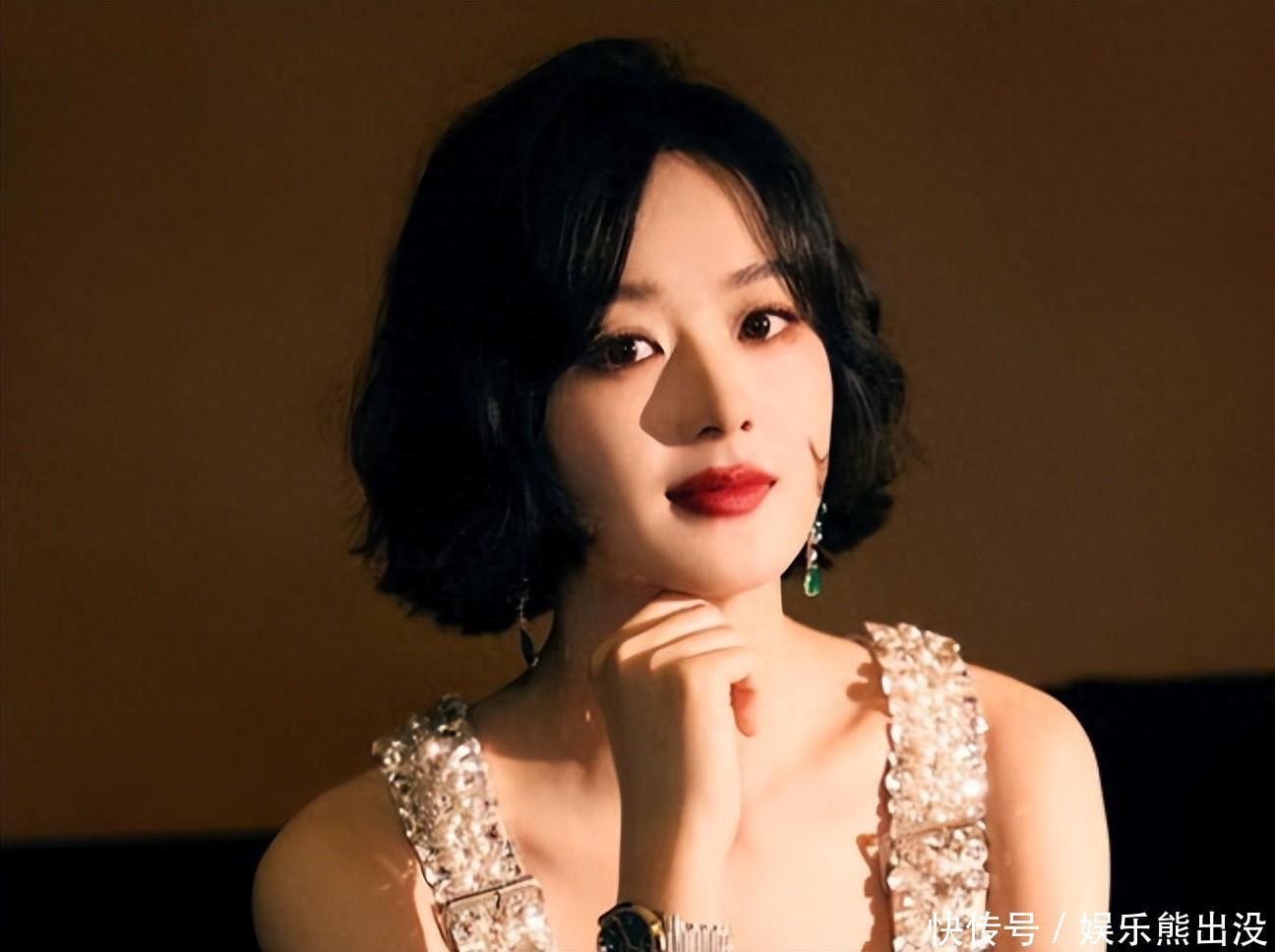 拿下飞天奖后,赵丽颖确定出演造城者,黄晓明演男主更是惊喜