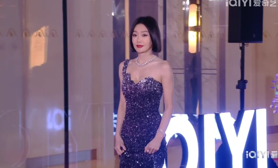 河南姐妹俩又打架,妈妈心累发文求助,网友:一个嫁南,一个嫁北