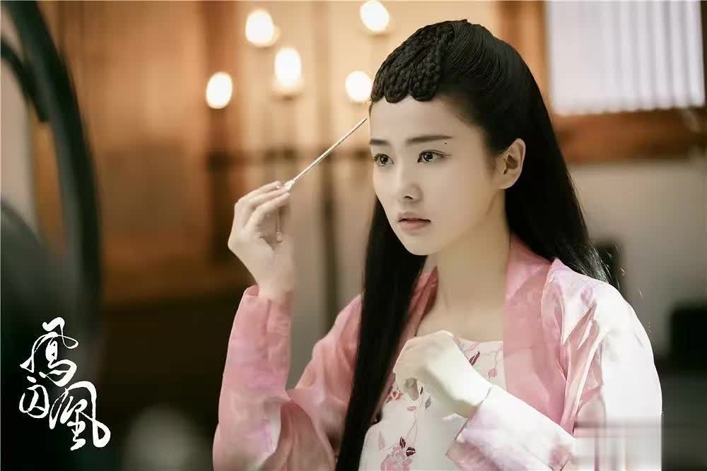 他捧红那英王菲SHE,却对病妻冷漠另寻新欢,成植物人后乐坛轰动