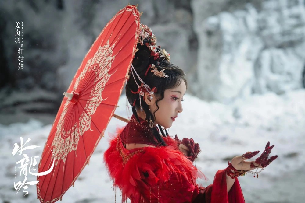 饲养13年小狗疑被投毒致死，她辞职为小狗追凶3年