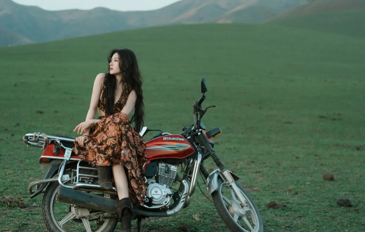 港中深郭羽童等在国际信息系统顶刊ISR发文，我们轻触屏幕和点击鼠标时的思考方式是否不同？